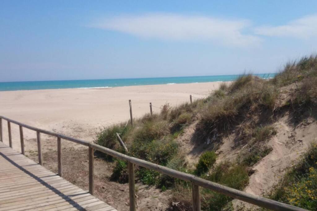 Uim Mediterraneo Poeta 2 Wifi Puerto de Sagunto Exterior photo